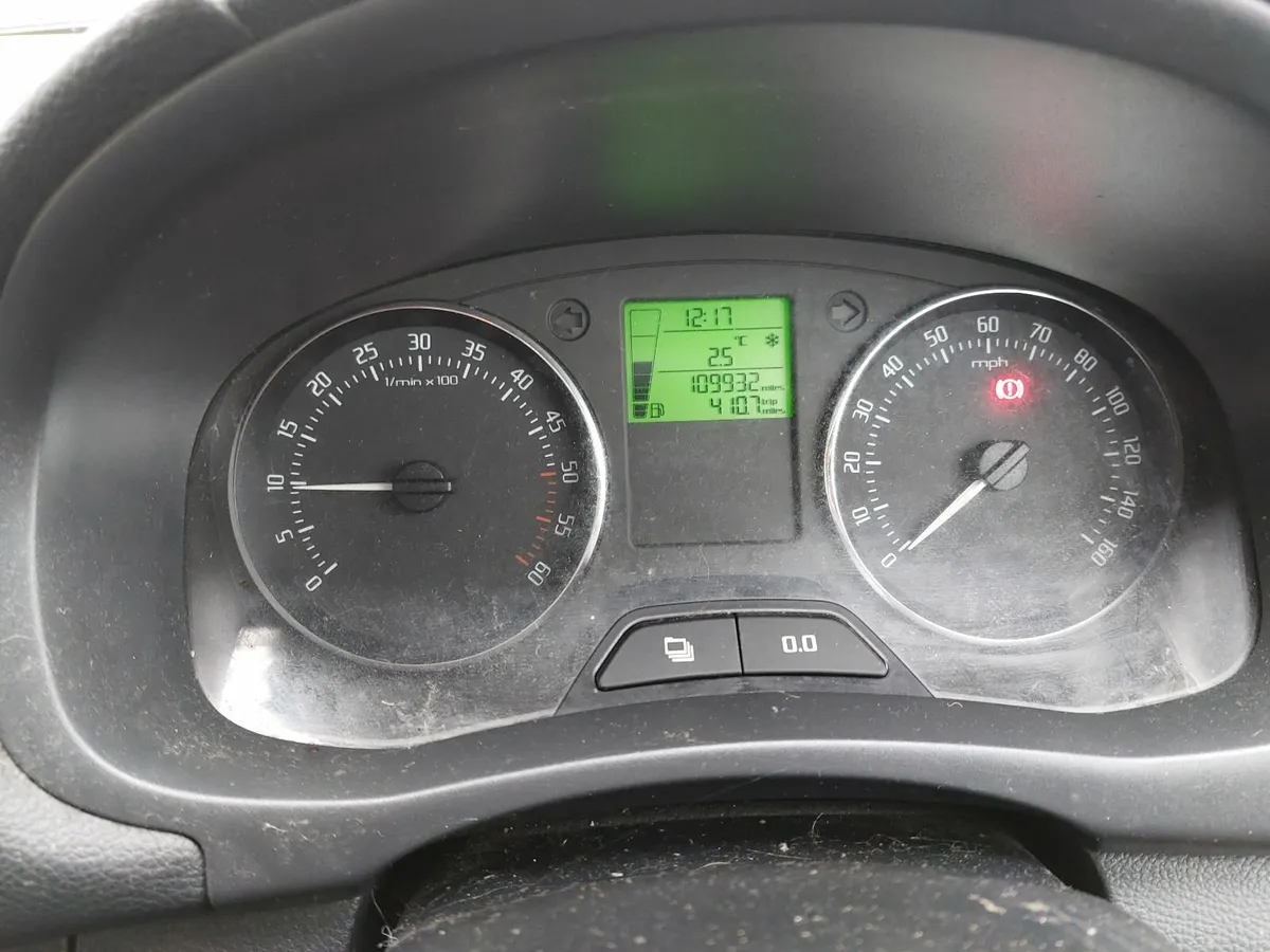 Skoda Fabia 2010 - Image 3