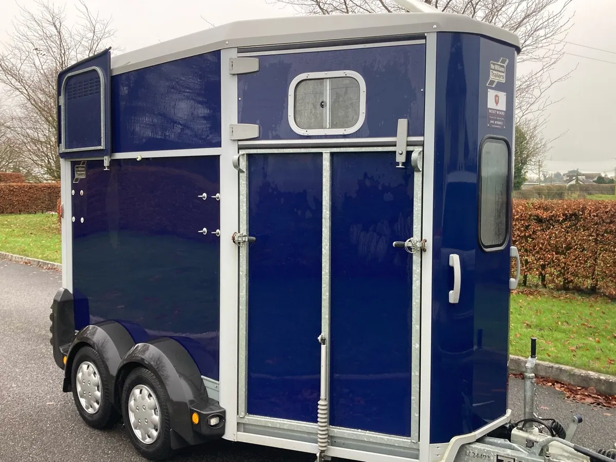 Ifor Williams 506 Horsebox - Image 1
