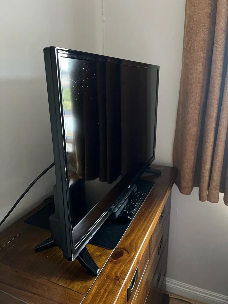 Bush 30inch TV - Image 1