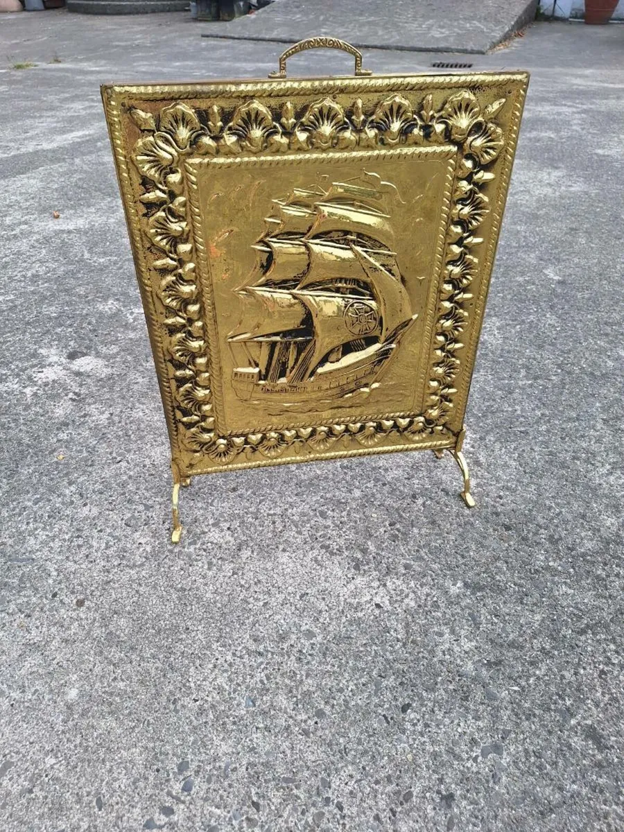 Vintage brass fire screen - Image 1