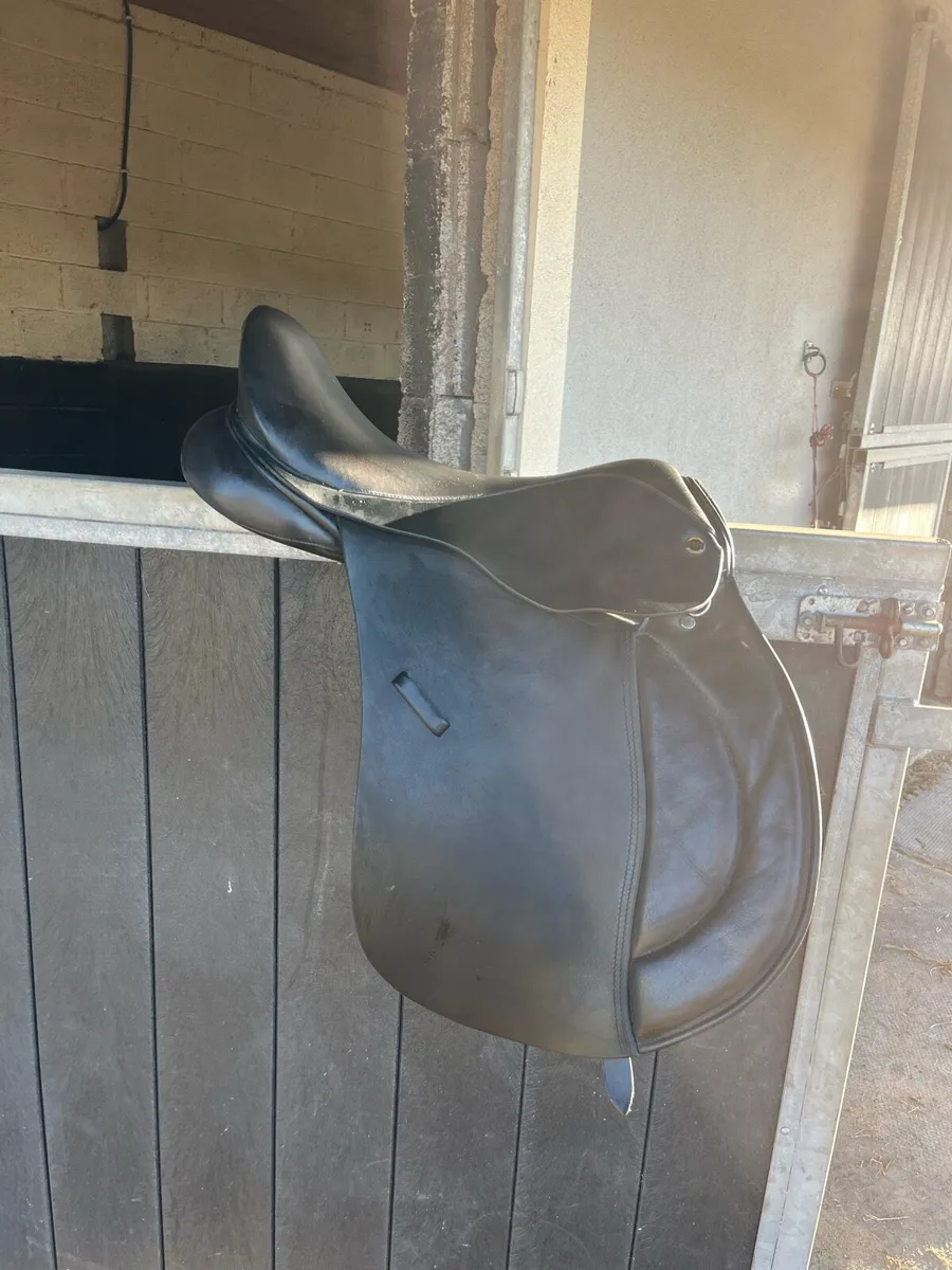 English Leather Saddle 19.5” - Image 2