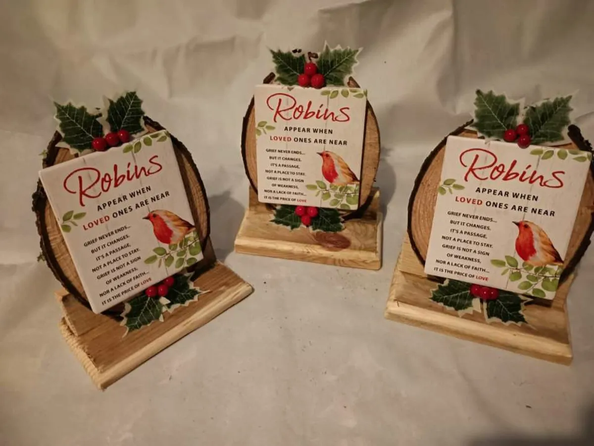 Snowman and grave ornaments - Image 2