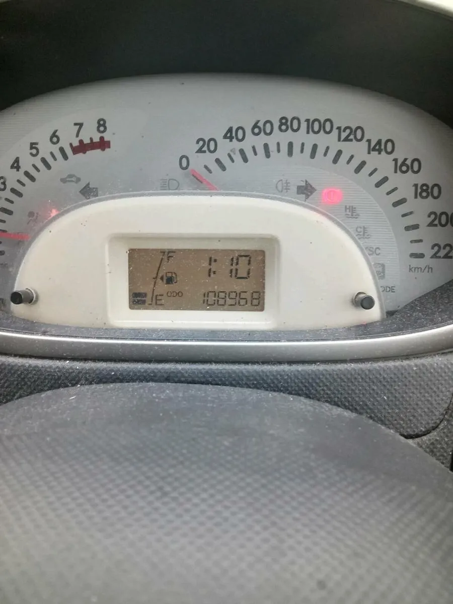 Subaru justy car - Image 4