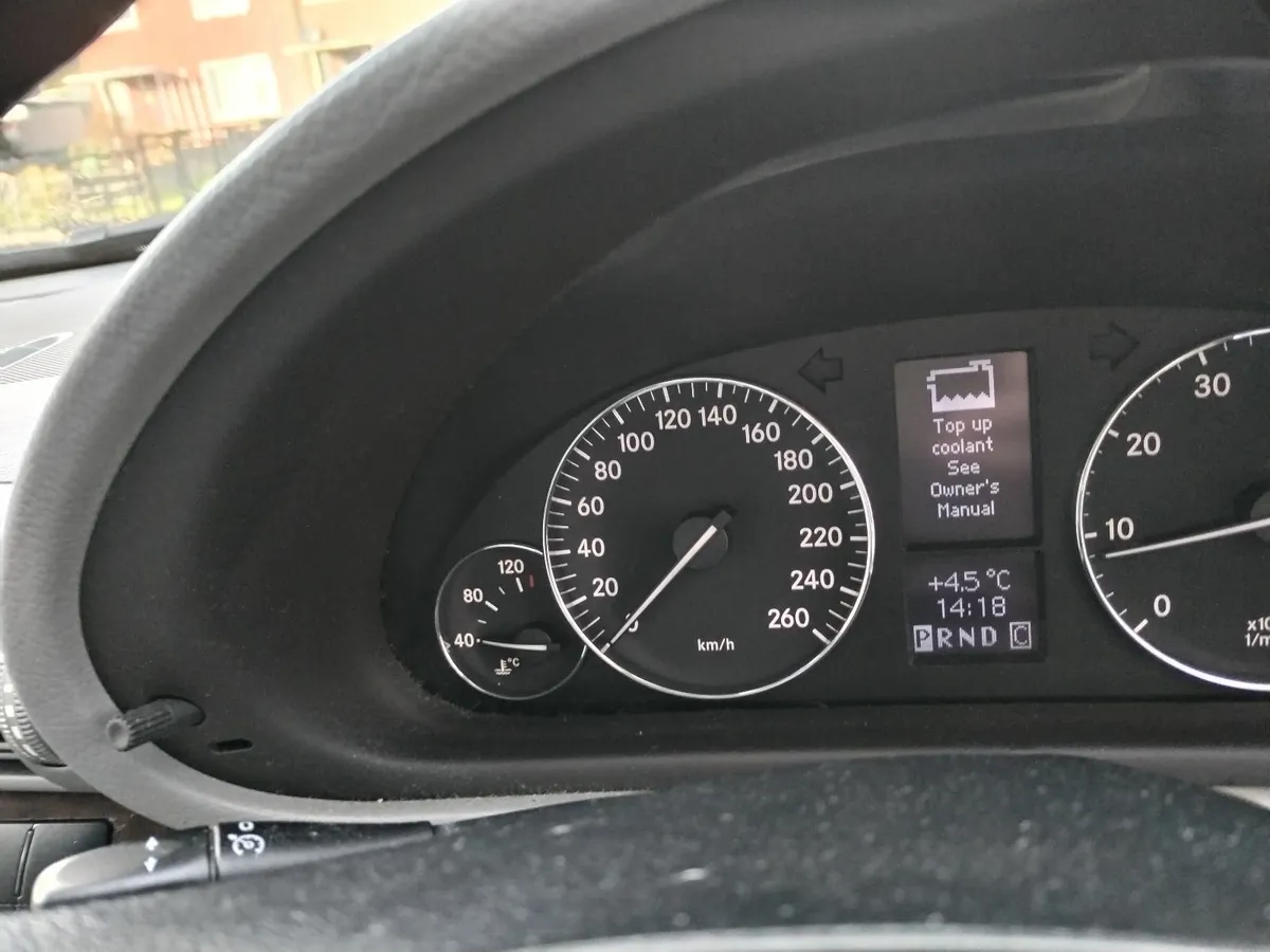 Mercedes-Benz C-Class 2007 - Image 4