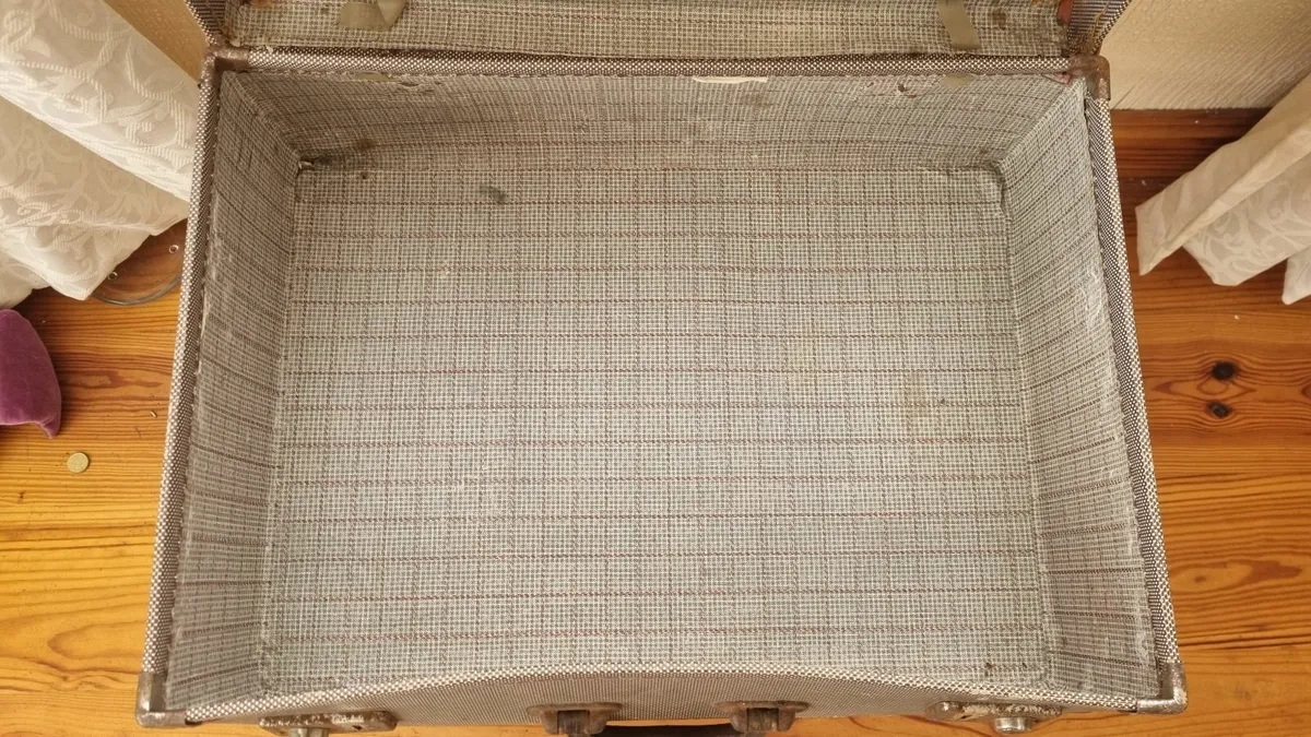 Vintage Suitcase - Image 2