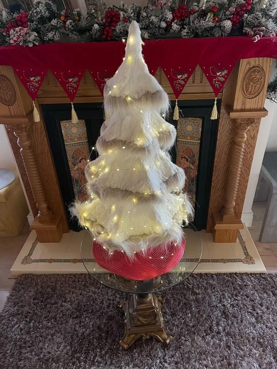 30" Christmas Tree, One Of A Kind (unique) Stunning On Its Own Or With Lights - Image 4