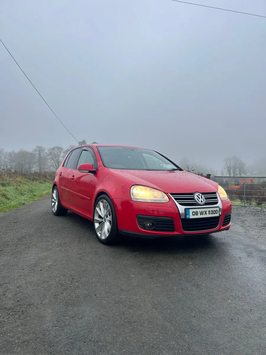 Mk5 Volkswagen Golf - Image 1