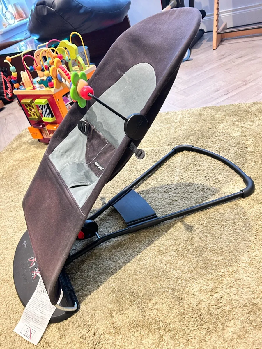Baby bjorn bouncer with toy bar - Image 1