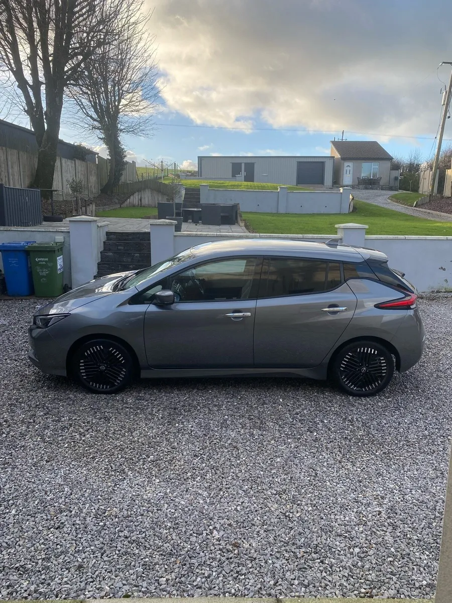 Nissan Leaf *top spec, low km* - Image 4