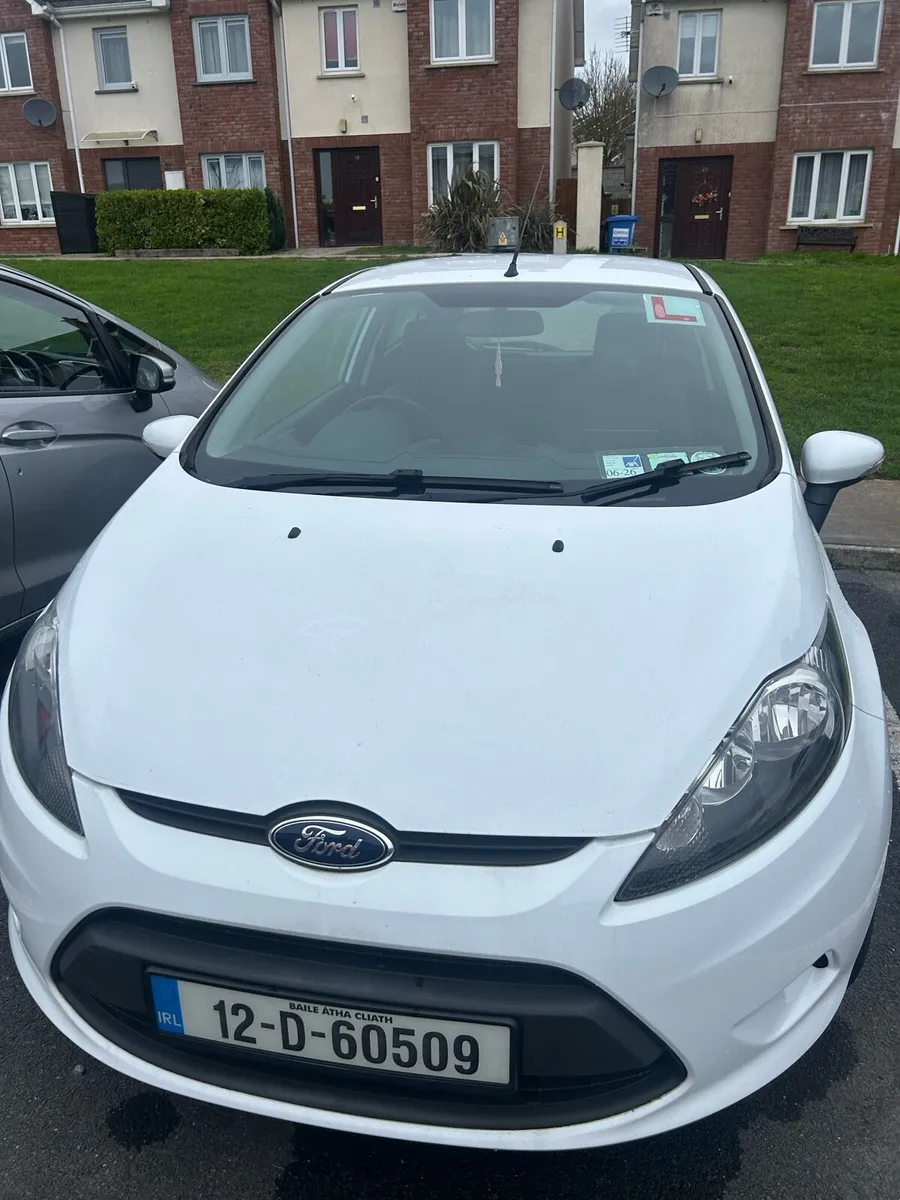 Ford fiesta car - Image 1
