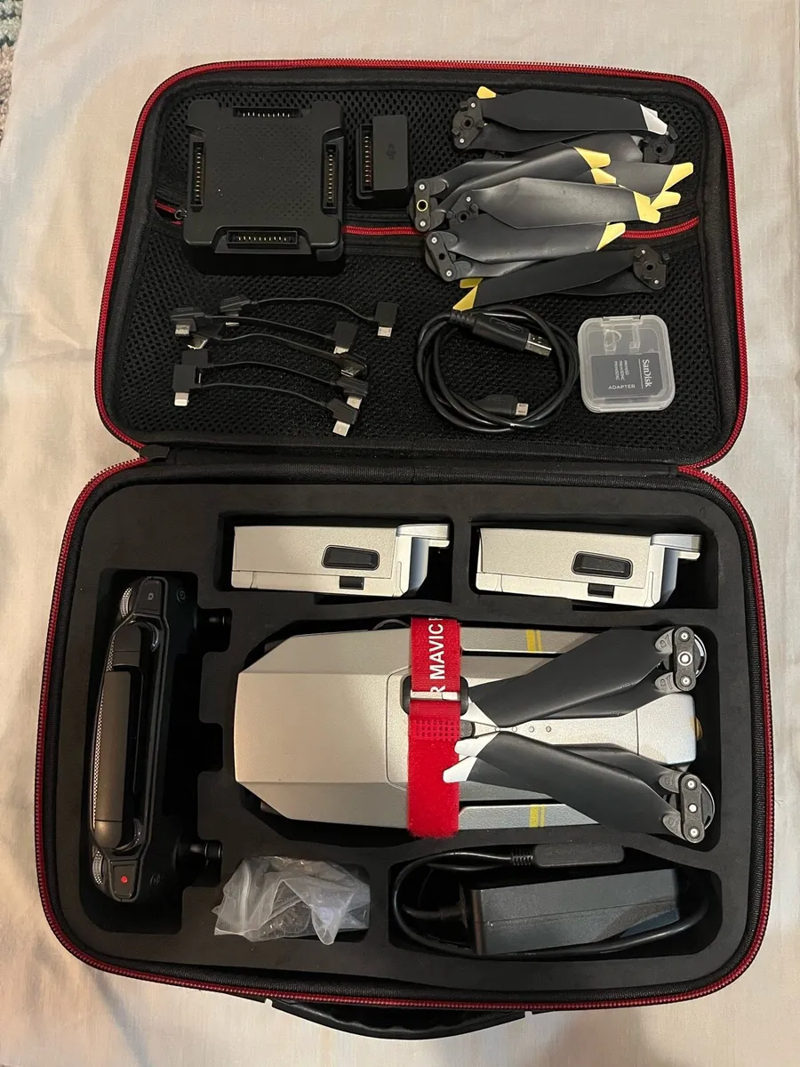 2 DJi mavic drones - Image 1