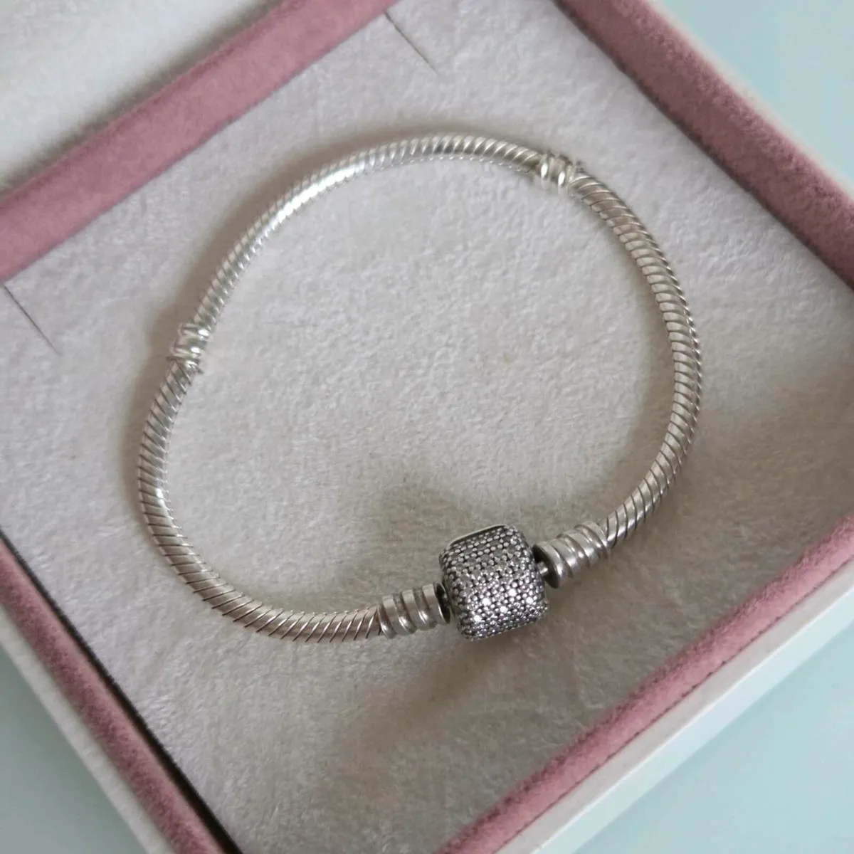 Pandora bracelet Pave claps perfect condition full - Image 1