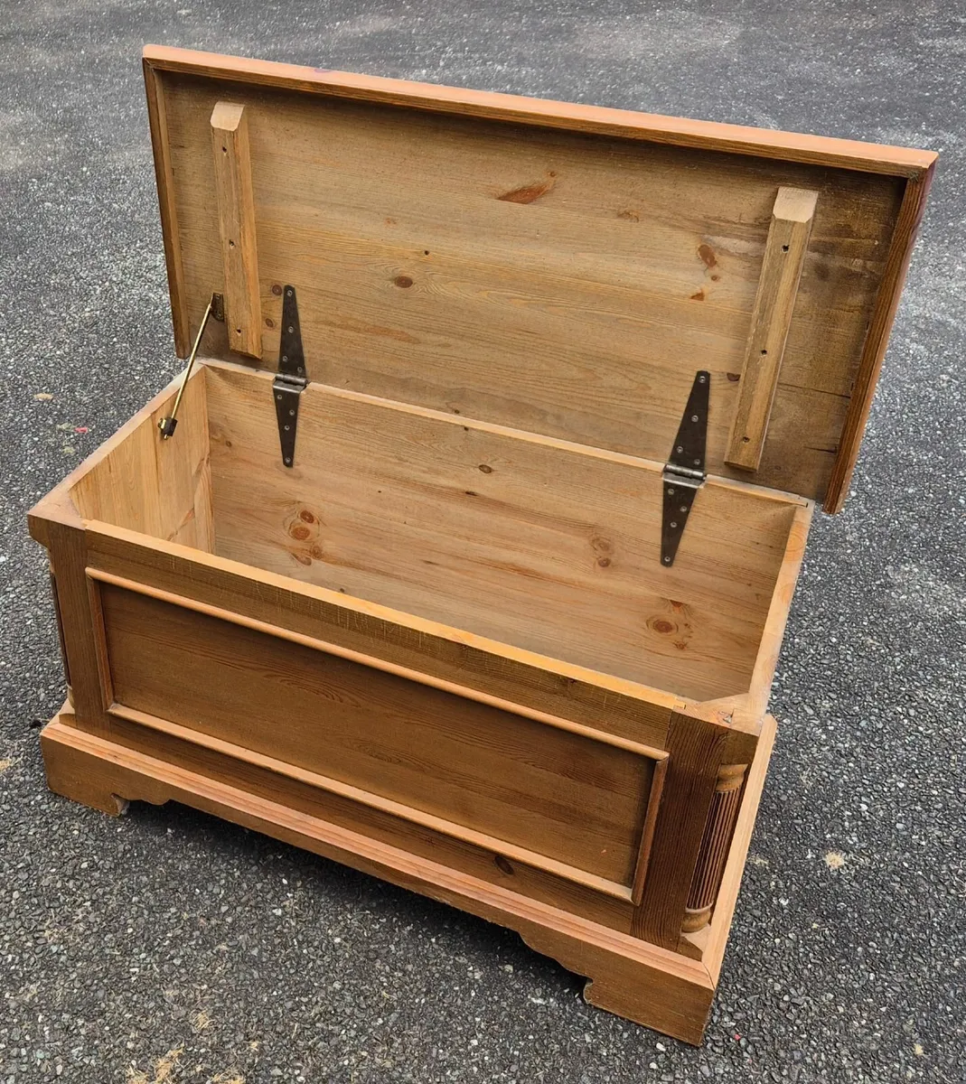 Furniture  - Job Lot --- REDUCED - Image 1