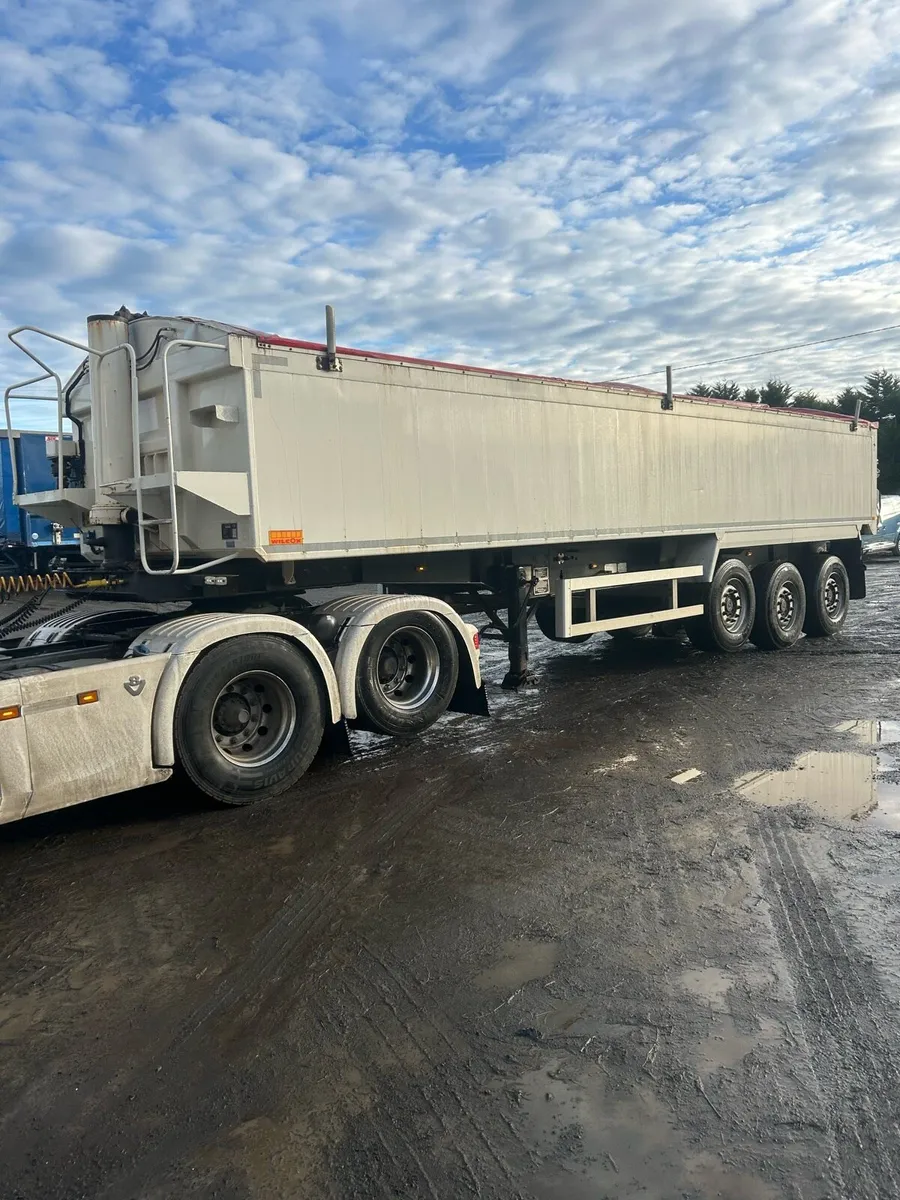 Wilcox trailer - Image 1