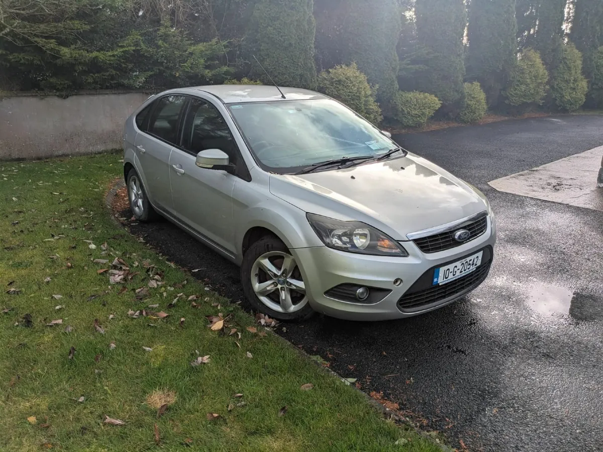 Ford Focus 2010 - Image 1