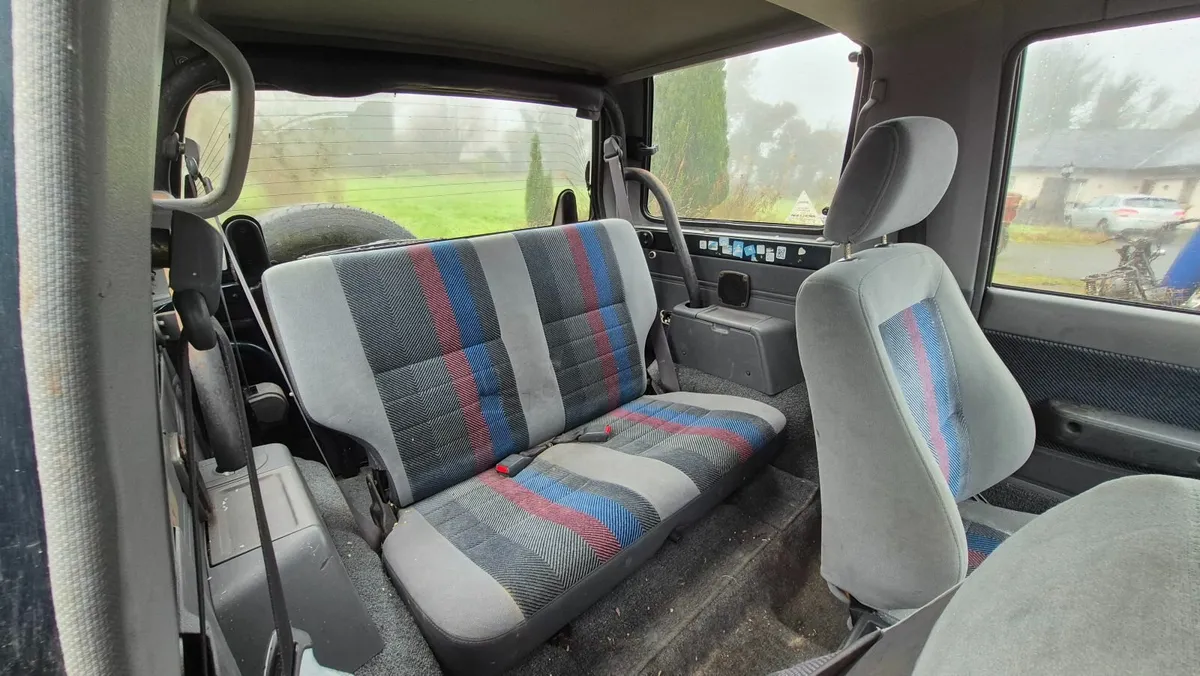 Daihatsu Sportrak Feroza Rocky 1993 - Image 2