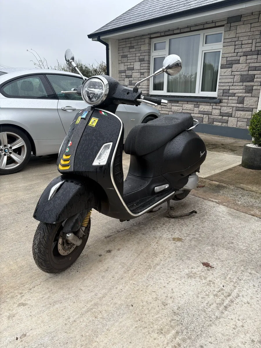 Vespa gts 300 2021 - Image 2