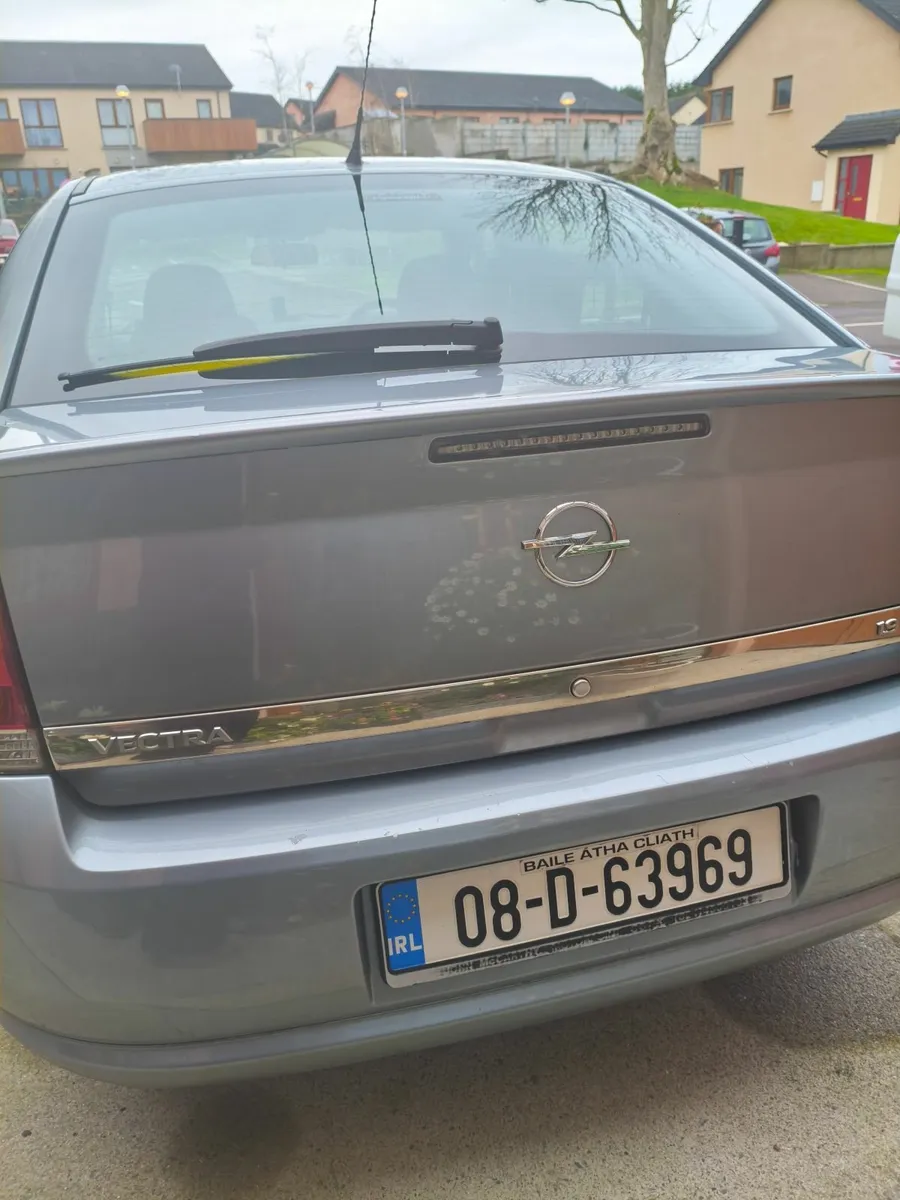 Opel Vectra 2008 with NCT and Tax - Image 3
