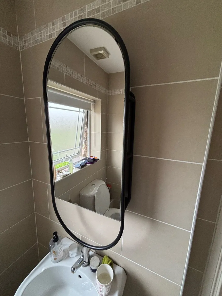 Bathroom mirror with shelves - Image 1