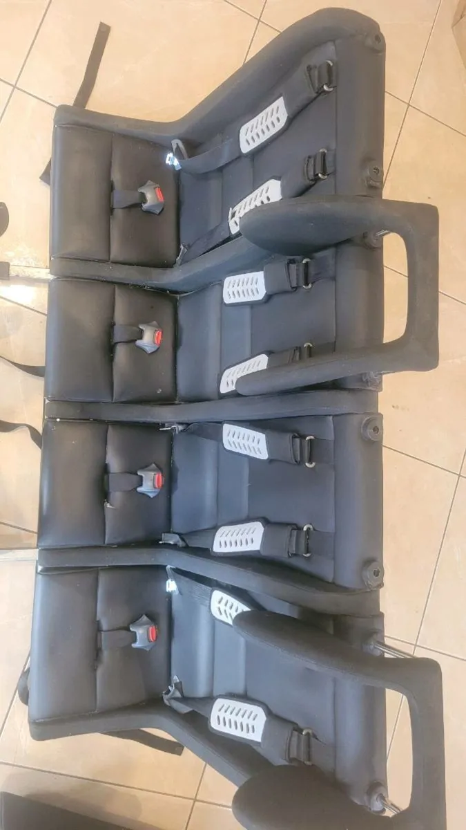 4 seater car seat - Image 2