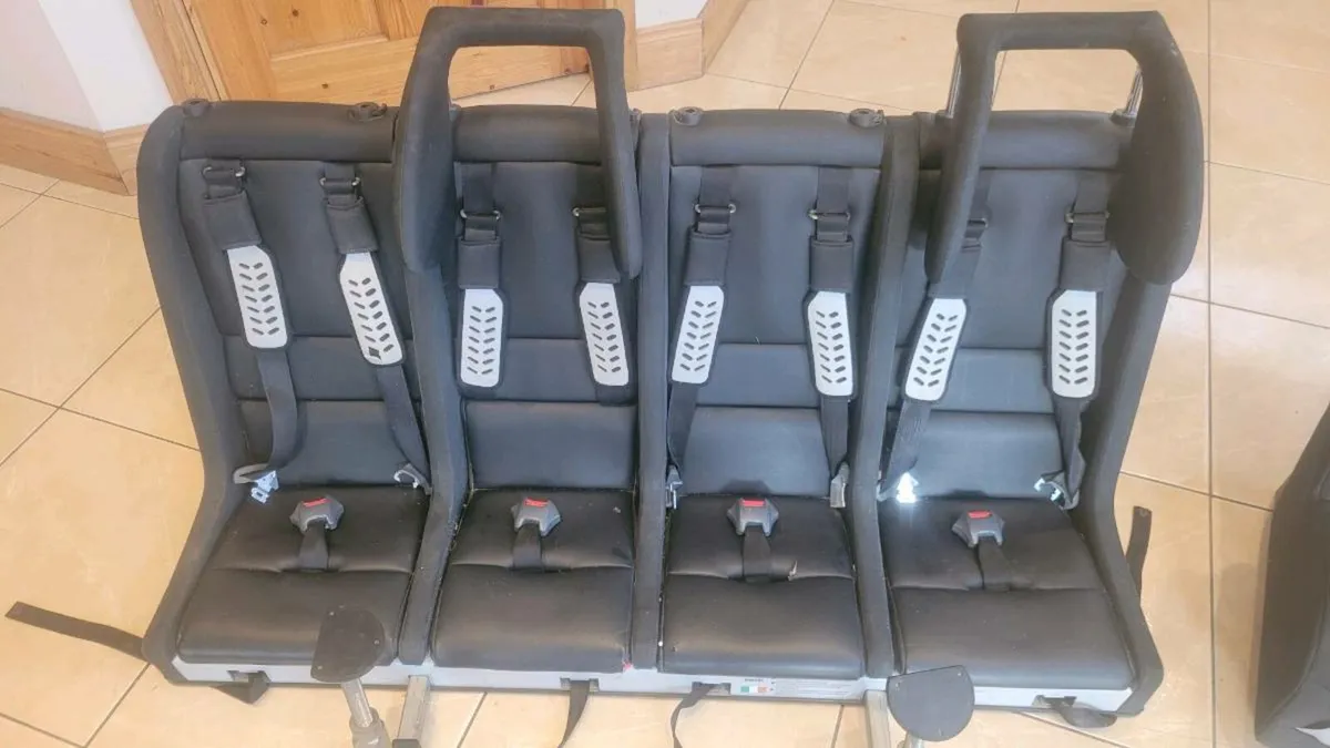 4 seater car seat - Image 1