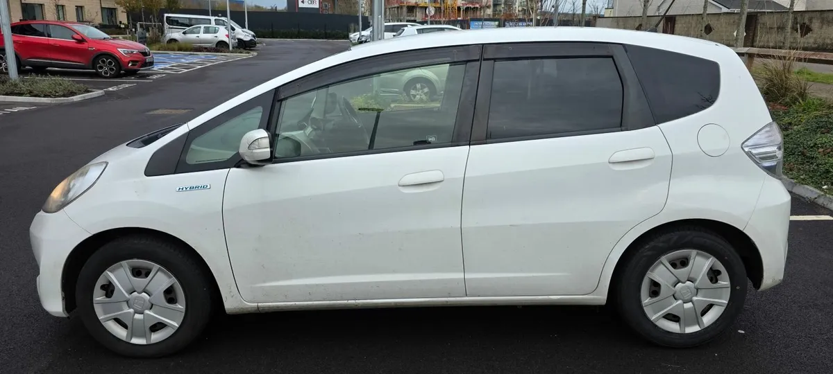 Honda Fit 2014 - Image 2