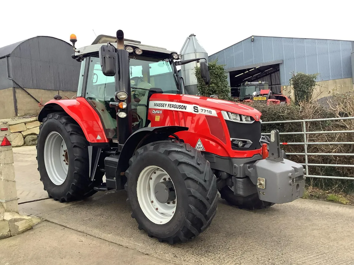 2019 MF 7718S - Image 3