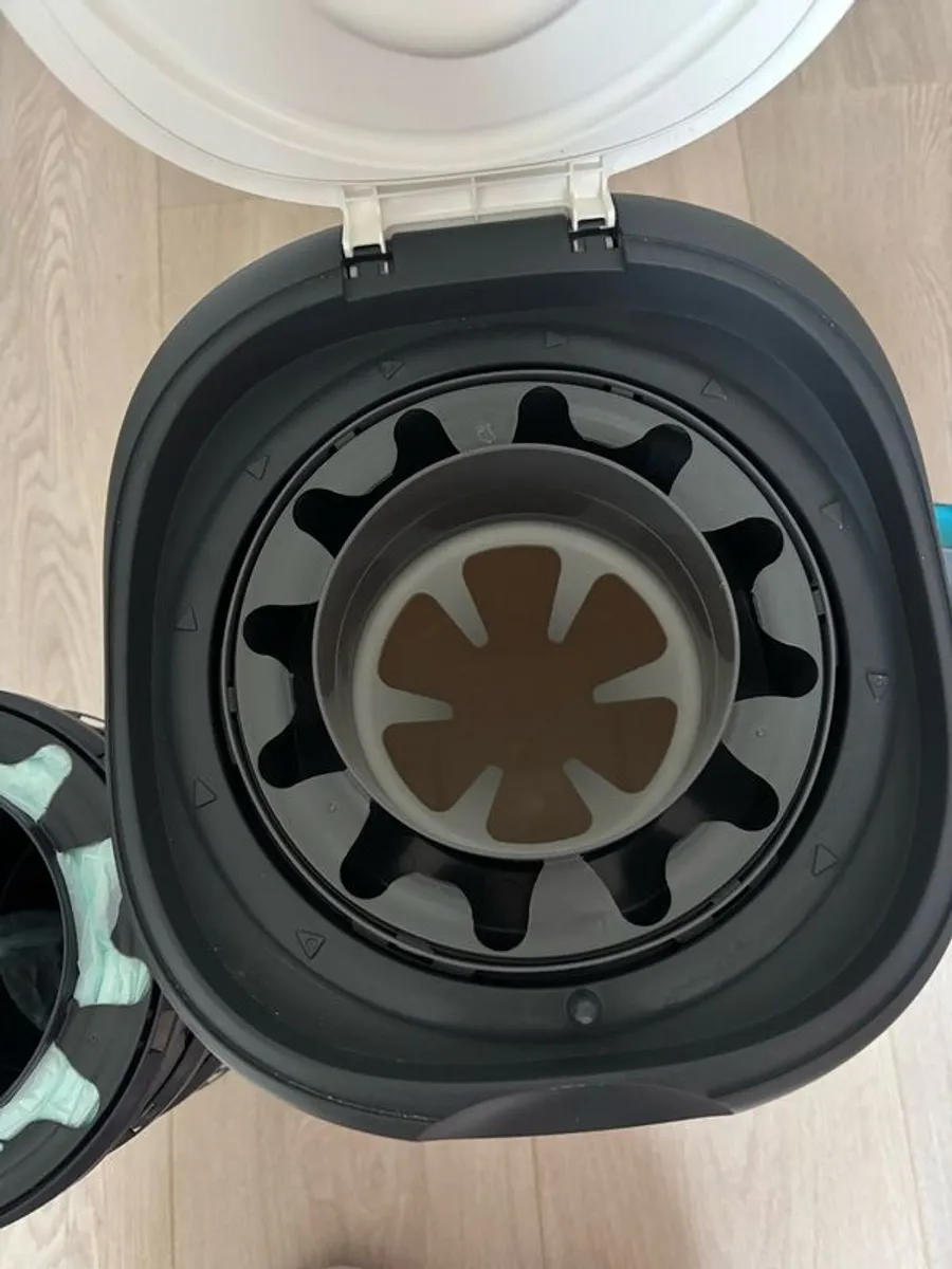 tommee tippee twist & click bin 9 refills - Image 2