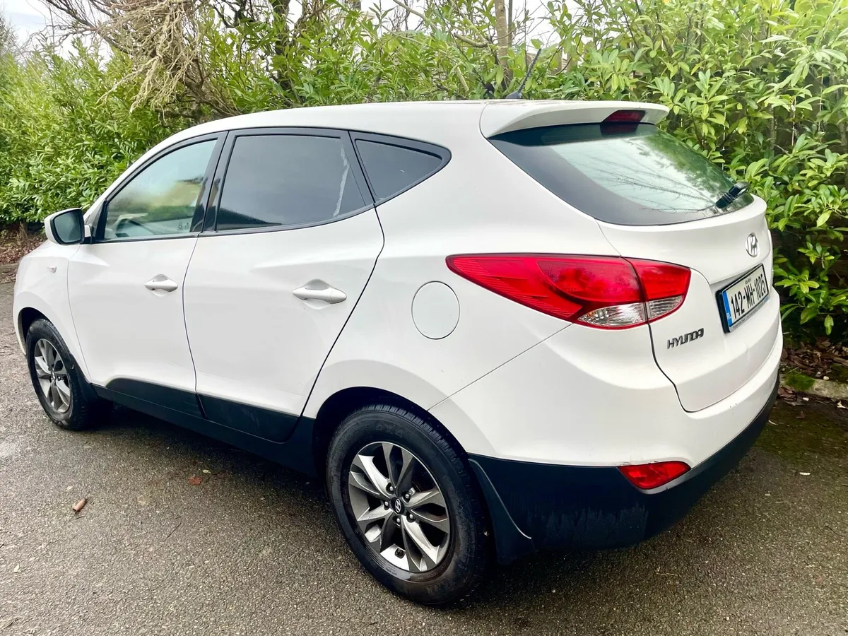 142 Hyundai ix35 Commercial 2wd Doe 1/26 €3750 - Image 4