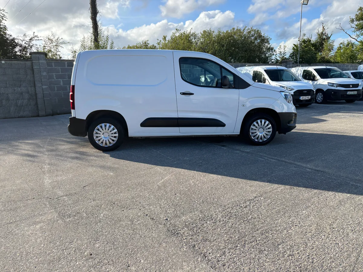 Great Value... Opel Combo... 1.5 Turbo Diesel... - Image 4