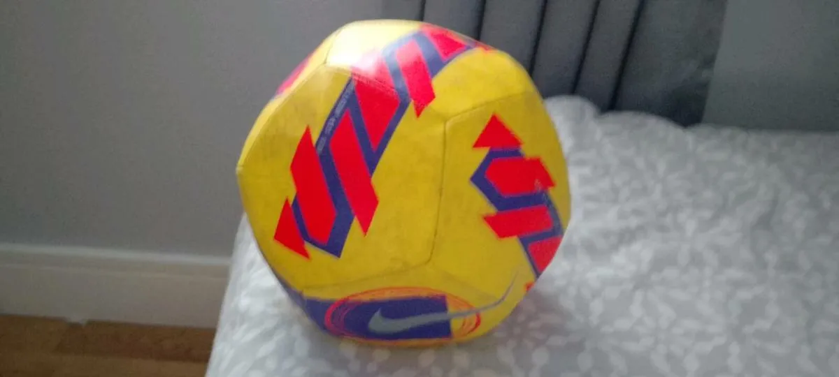 Nike Pitch Football DC2380-710 (Yellow/Purple) - Image 1