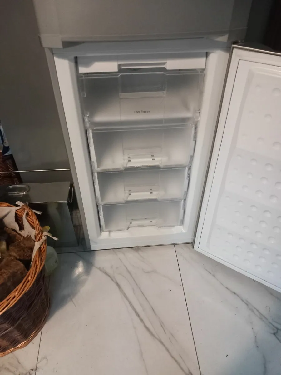 Fridge freezer - Image 2