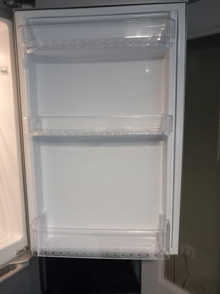 Fridge freezer - Image 4