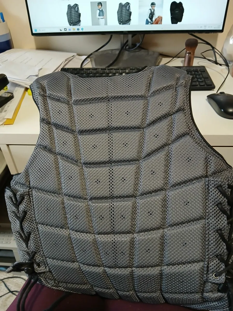 Champion Titanium Ti22 Child Body Protector - Image 3