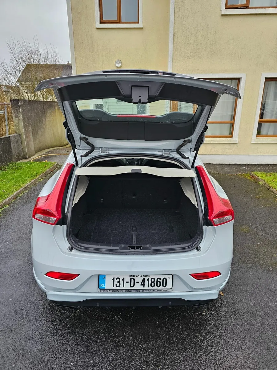 Volvo V40 T4 1.6 Turbo 2013 - Petrol - Image 4