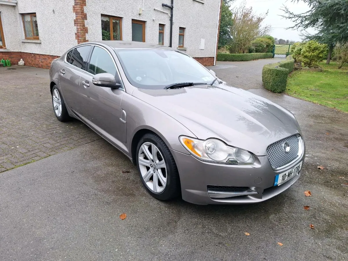 JAGUAR XF 3LTR LUXURY 2010 - Image 1