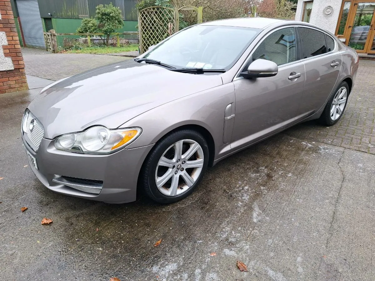 JAGUAR XF 3LTR LUXURY 2010 - Image 2