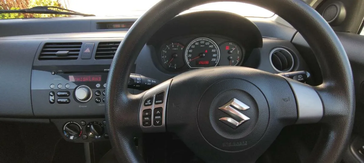 Suzuki Swift - Image 2