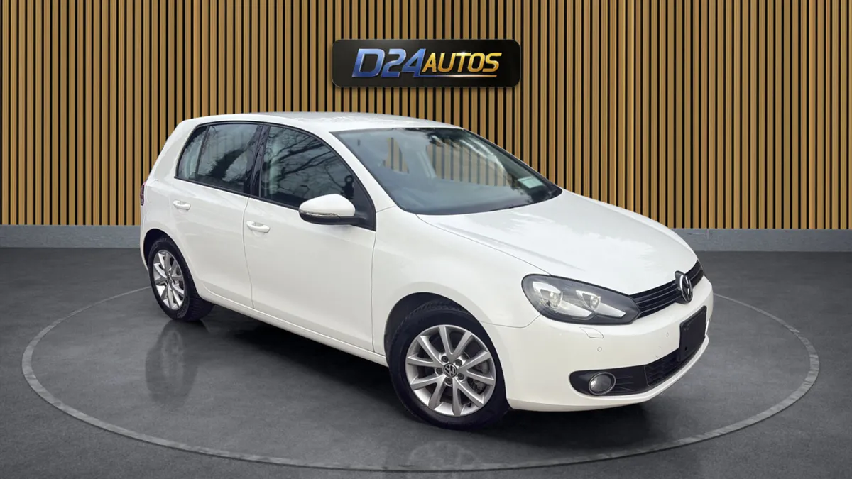 VOLKSWAGEN GOLF HIGHLINE AUTOMATIC 1.4 LOW MILES - Image 1