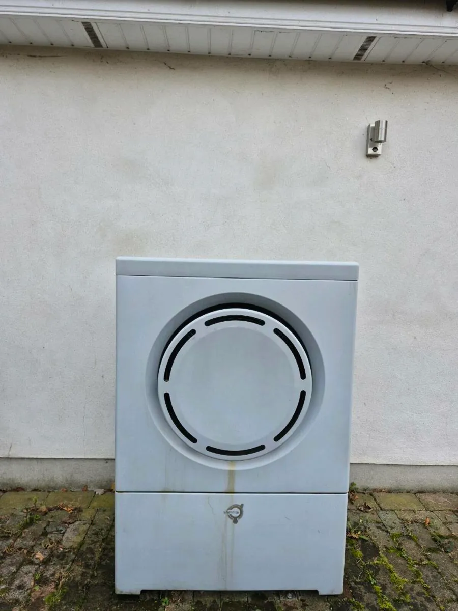 Thermia Atec heat pump and outdoor unit - Image 1