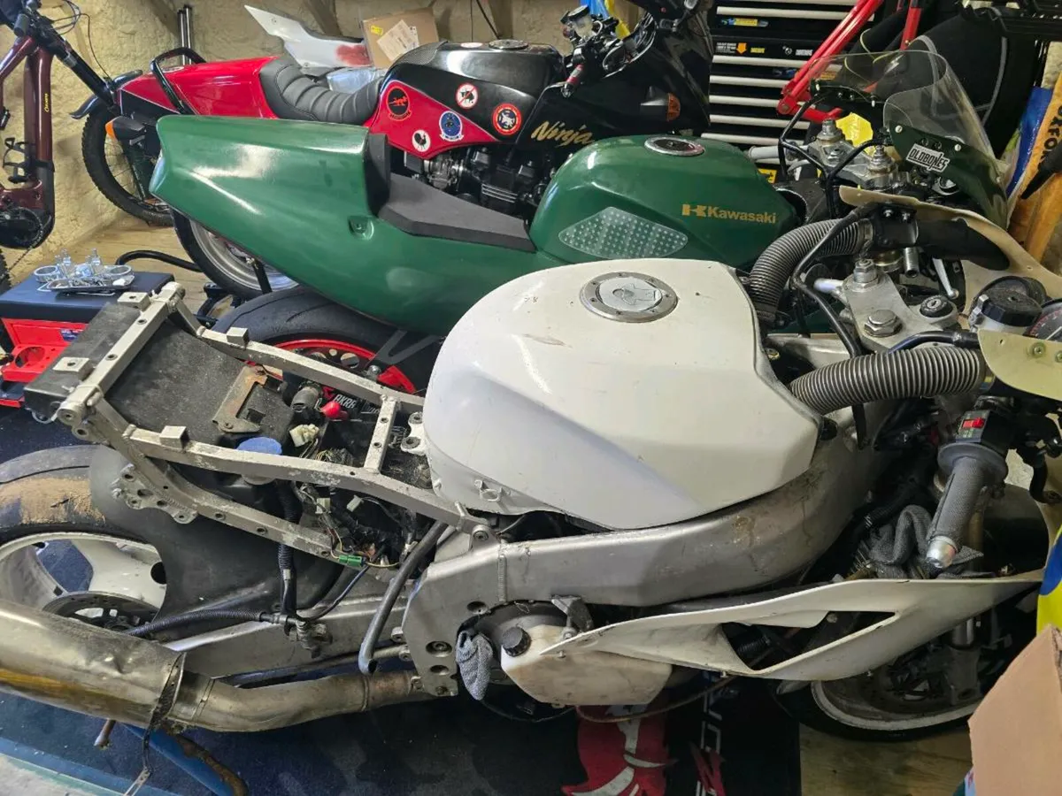 Kawasaki ZXR400 Race Track Bikes & spares - Image 2