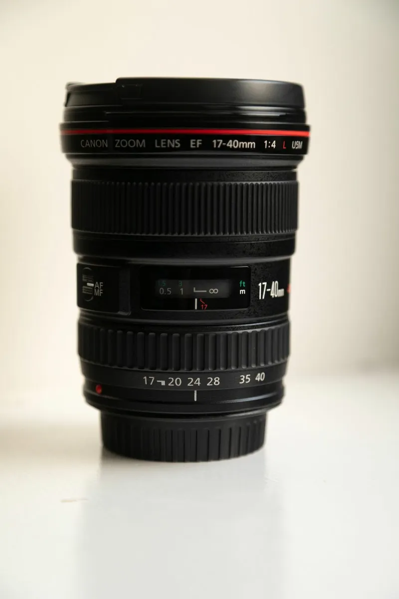 Canon 17-40mm F/4L USM - Image 1