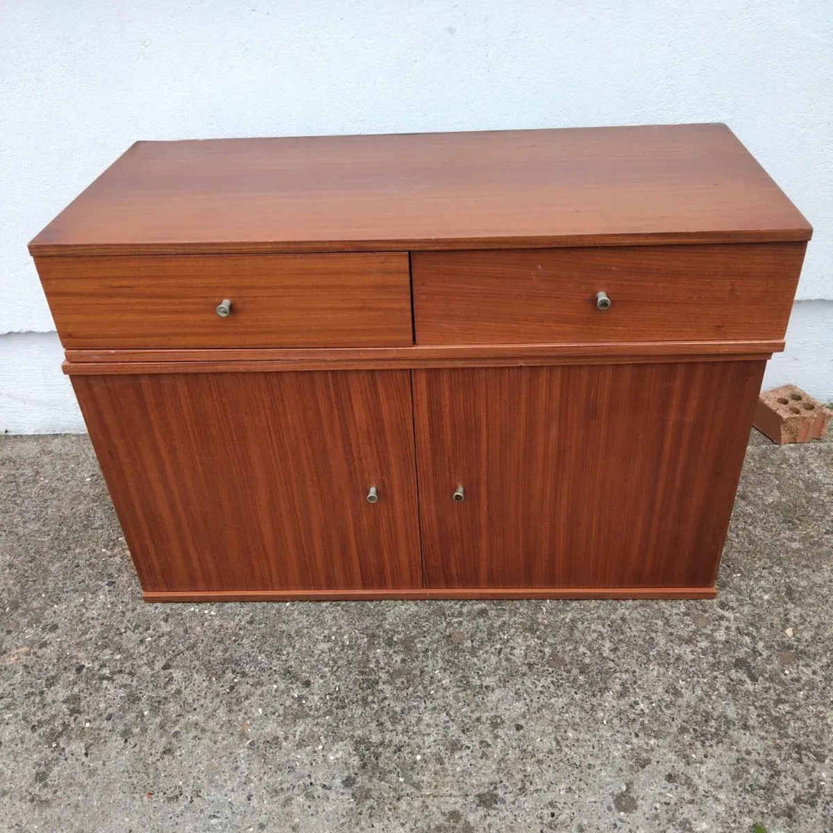 Retro Unit - Image 1