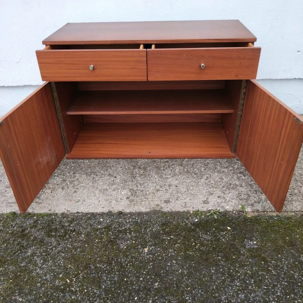 Retro Unit - Image 2