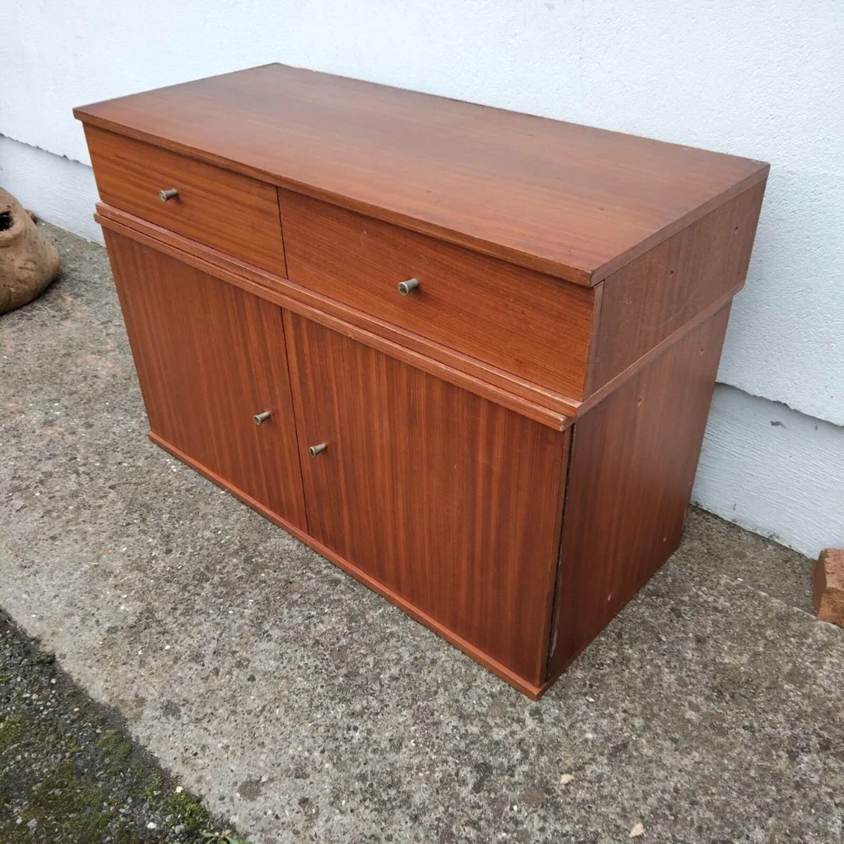 Retro Unit - Image 4