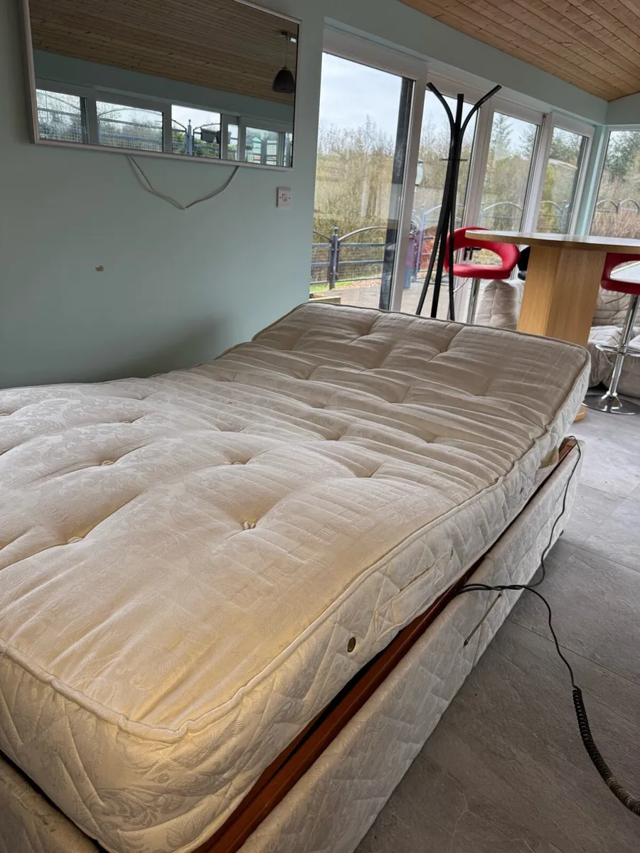 4ft Electric mobility bed with mattress - Image 2