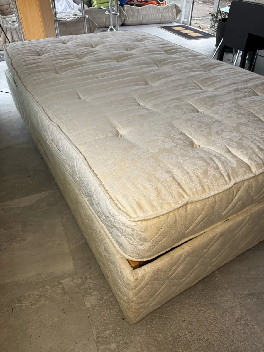 4ft Electric mobility bed with mattress - Image 4