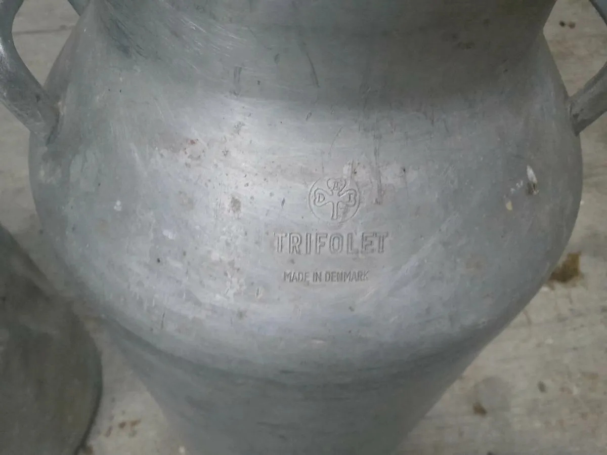 Milk cans - Image 2