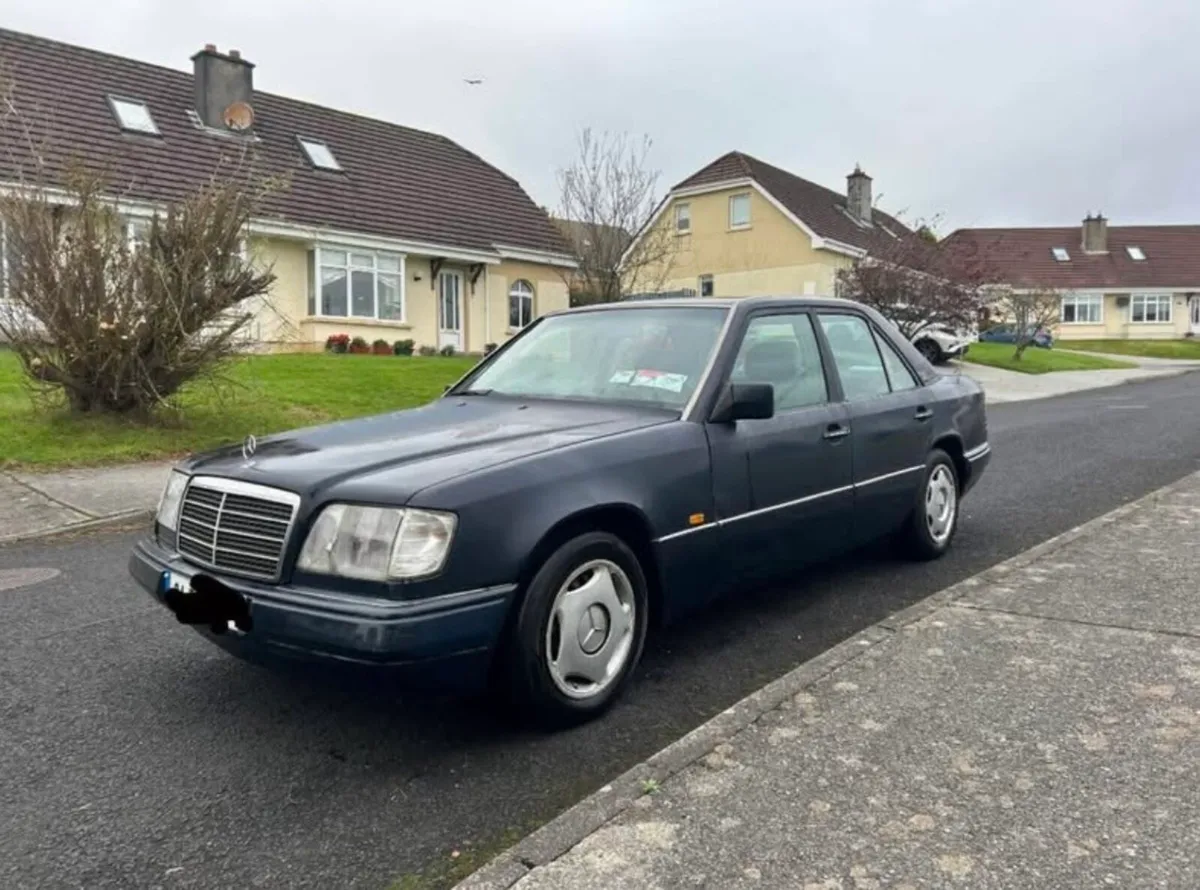 1994 Mercedes E200 W124 - Image 4