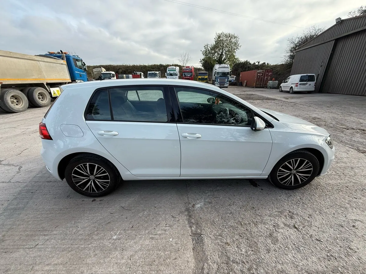 2018 Volkswagen Golf 2.0 TDI - Image 3